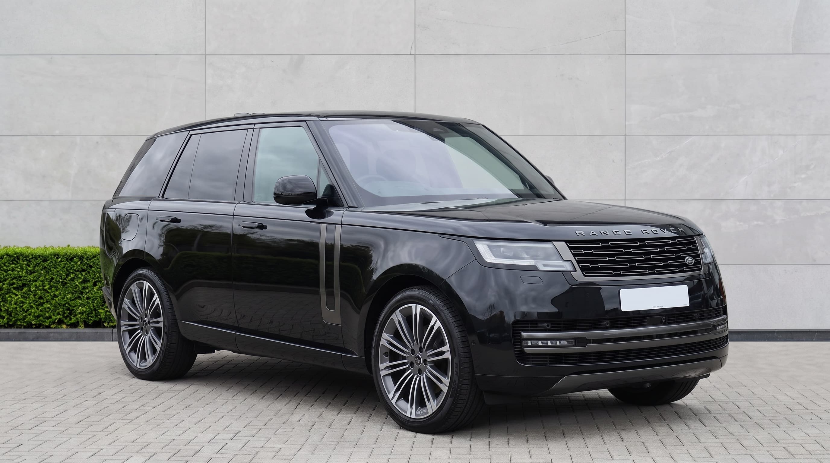 Black Range Rover long wheelbase chauffeur car