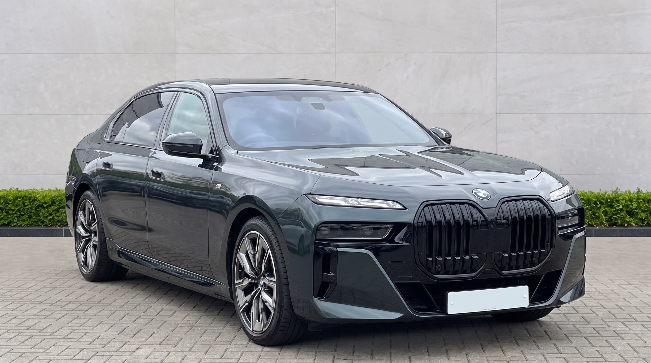 Dark grey BMW 7 Series chauffeur car
